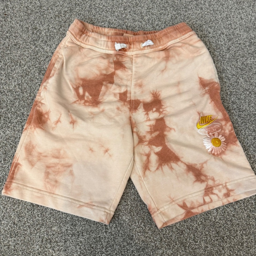 Nike‎ girls Beaverton With Love Tie Dye Daisy Sweat Shorts Large Peach Rust